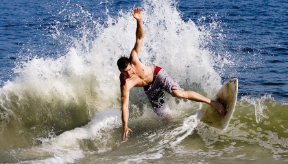 开云官网-《电竞行业基础数据：用户规模、市场份额全面洞察》，2020年电竞用户规模