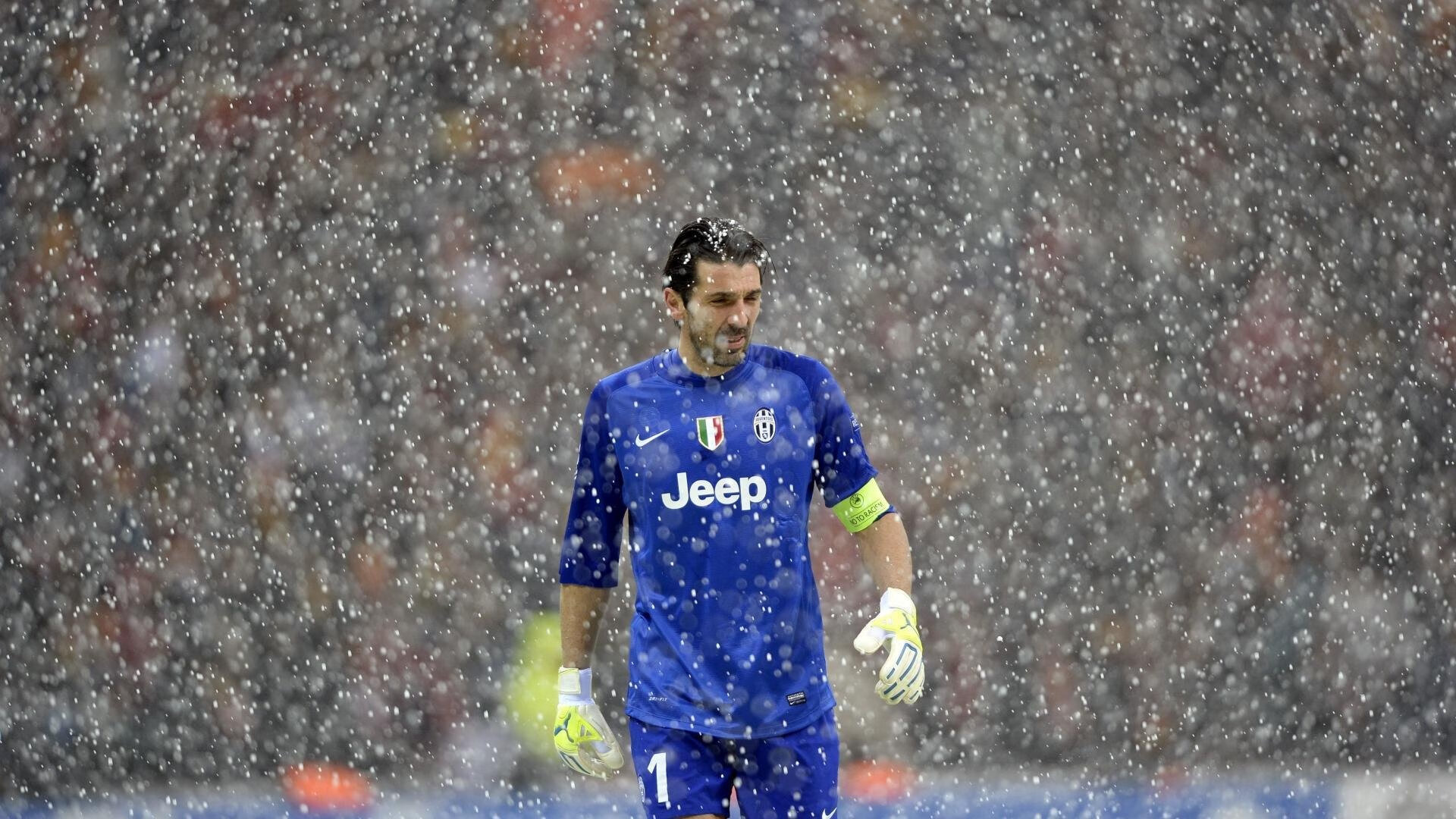 _极限飞盘大赛：空中飞舞的速度激情_，极限飞盘的正式比赛场地